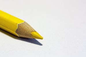 Желтый карандаш картинка
