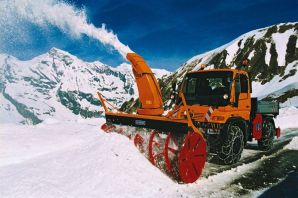 Снегоуборочная машина картинка