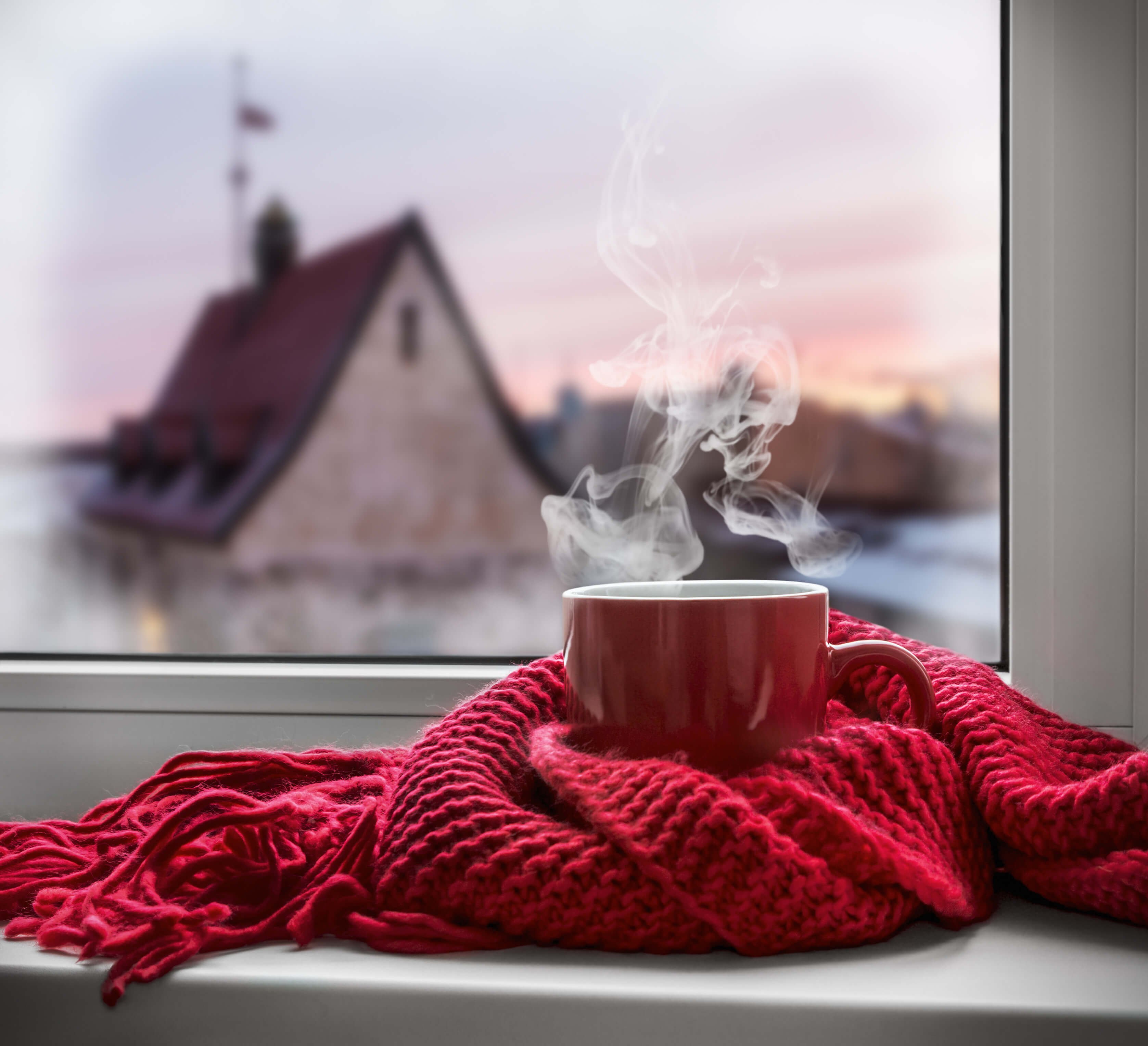 Книга холодное утро. Теплый плед и чай. Уютного вечера. Горячий чай. Плед на подоконнике.