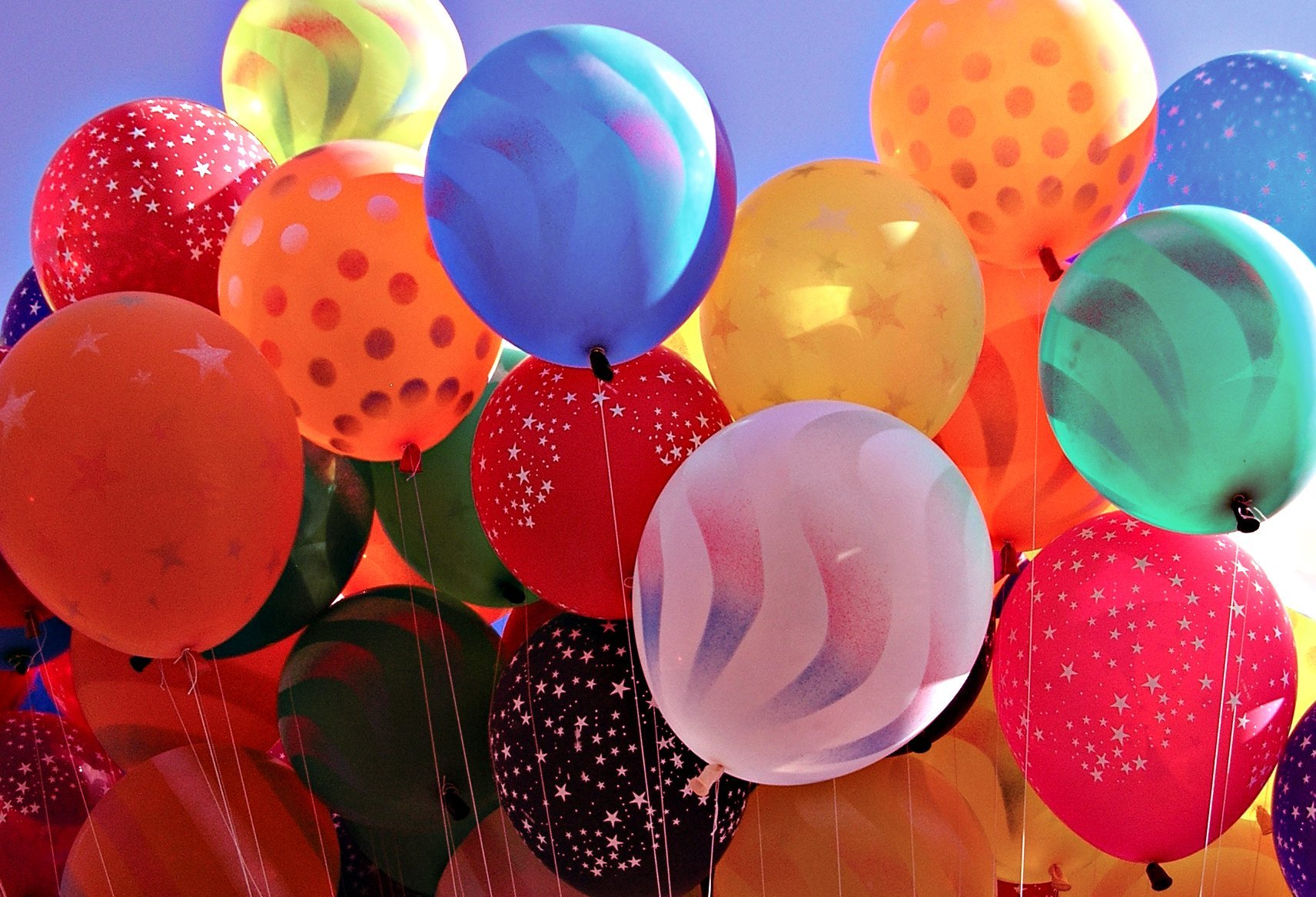 Подари воздушные шары. Воздушные шары. Яркие воздушные шары. Красивые воздушные шарики. Разноцветные шары.