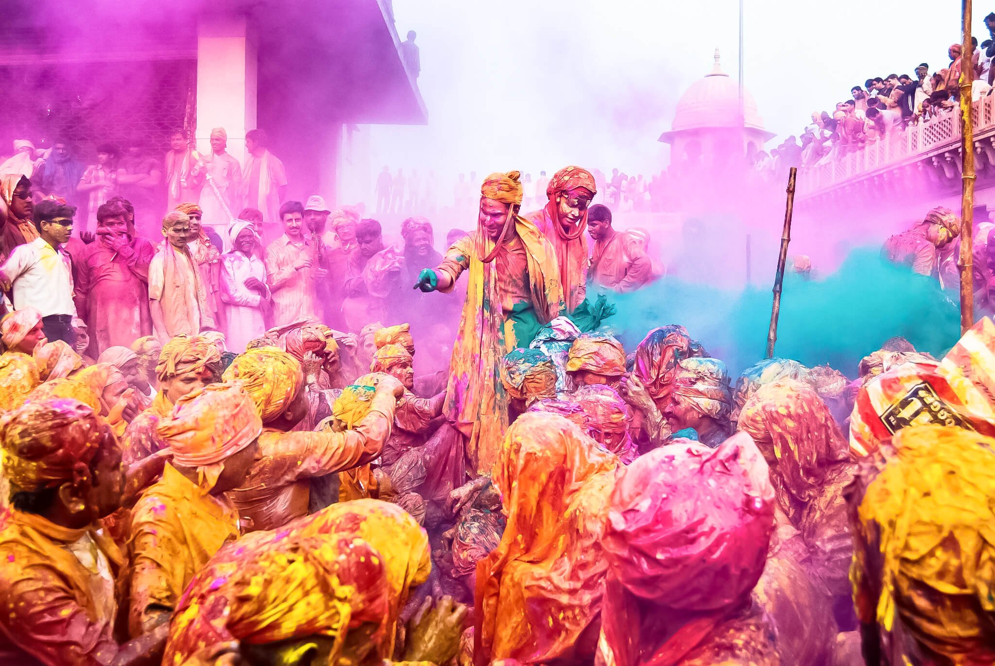 Пенджаб гоа. Фестиваль красок Холи в Индии. Праздник красок Холи в Индии. Праздник весны Холи Holi Индия. Праздник красок в Индии.