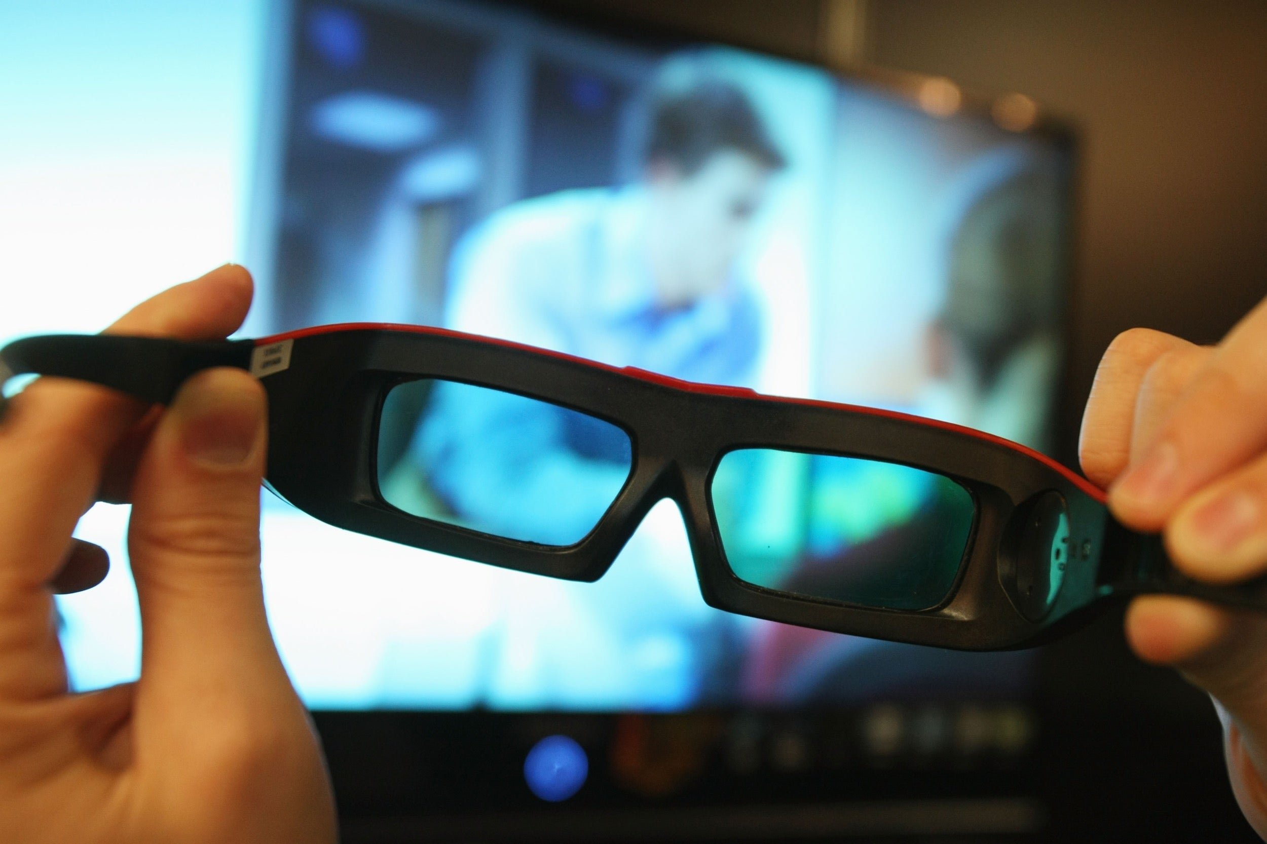 Сайт 3д видео. 3d очки. 3д очки для кинотеатра. 3в очки для телевизора.