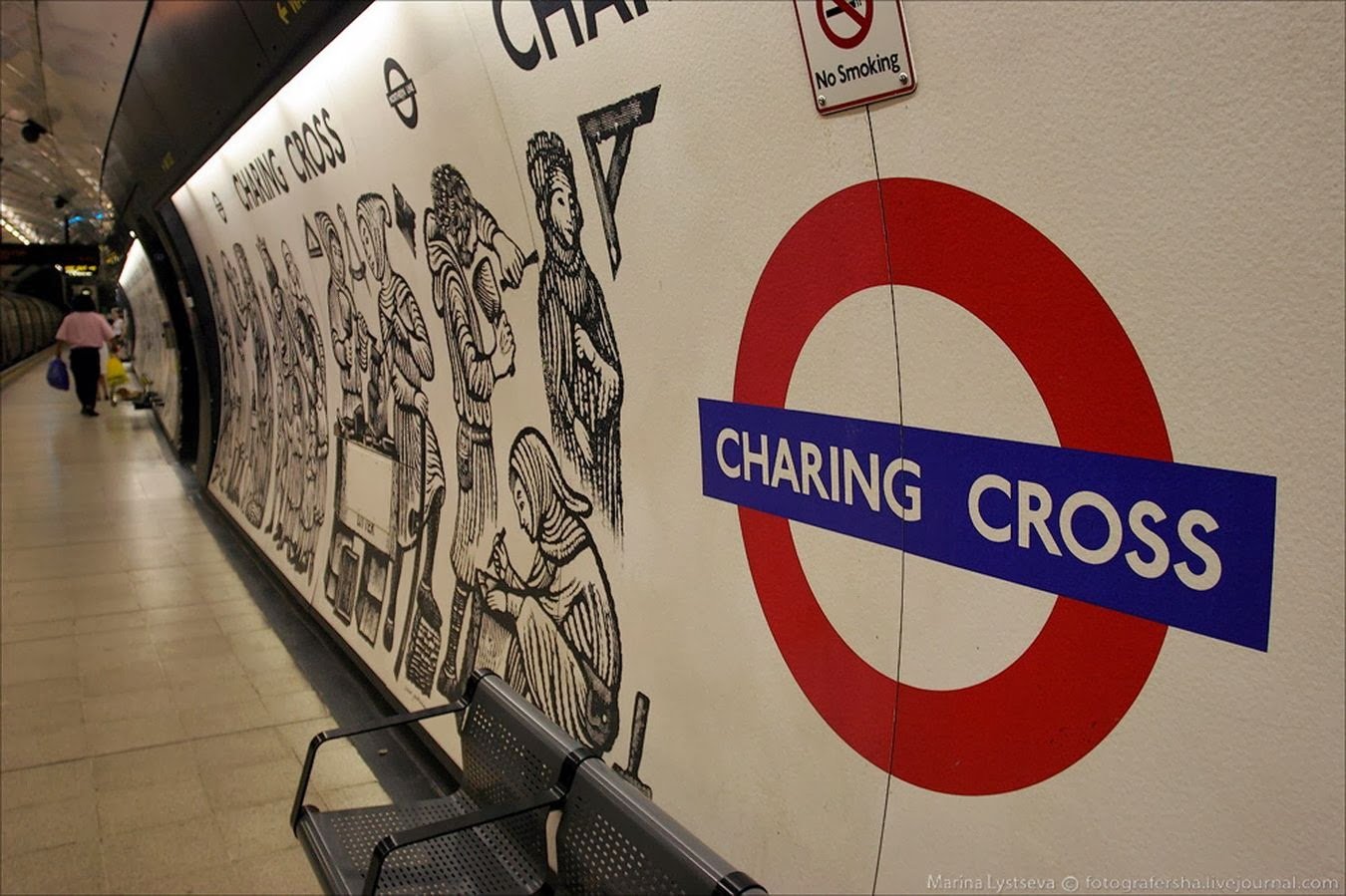 Реклама лондона. Чаринг кросс Лондон станция метро. Чаринг-кросс (станция метро). Лондонское метро. Реклама в метро Лондона.