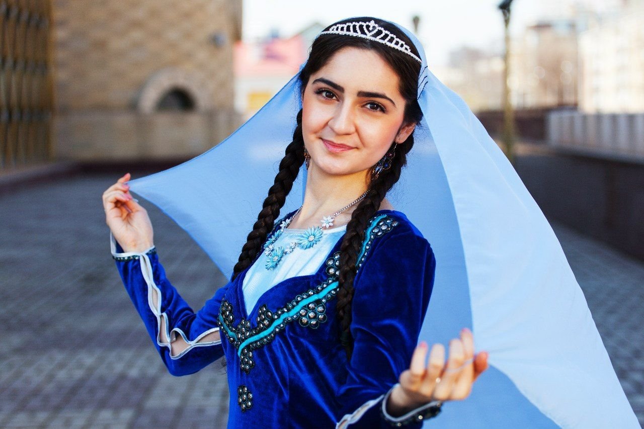 Девушки азеры