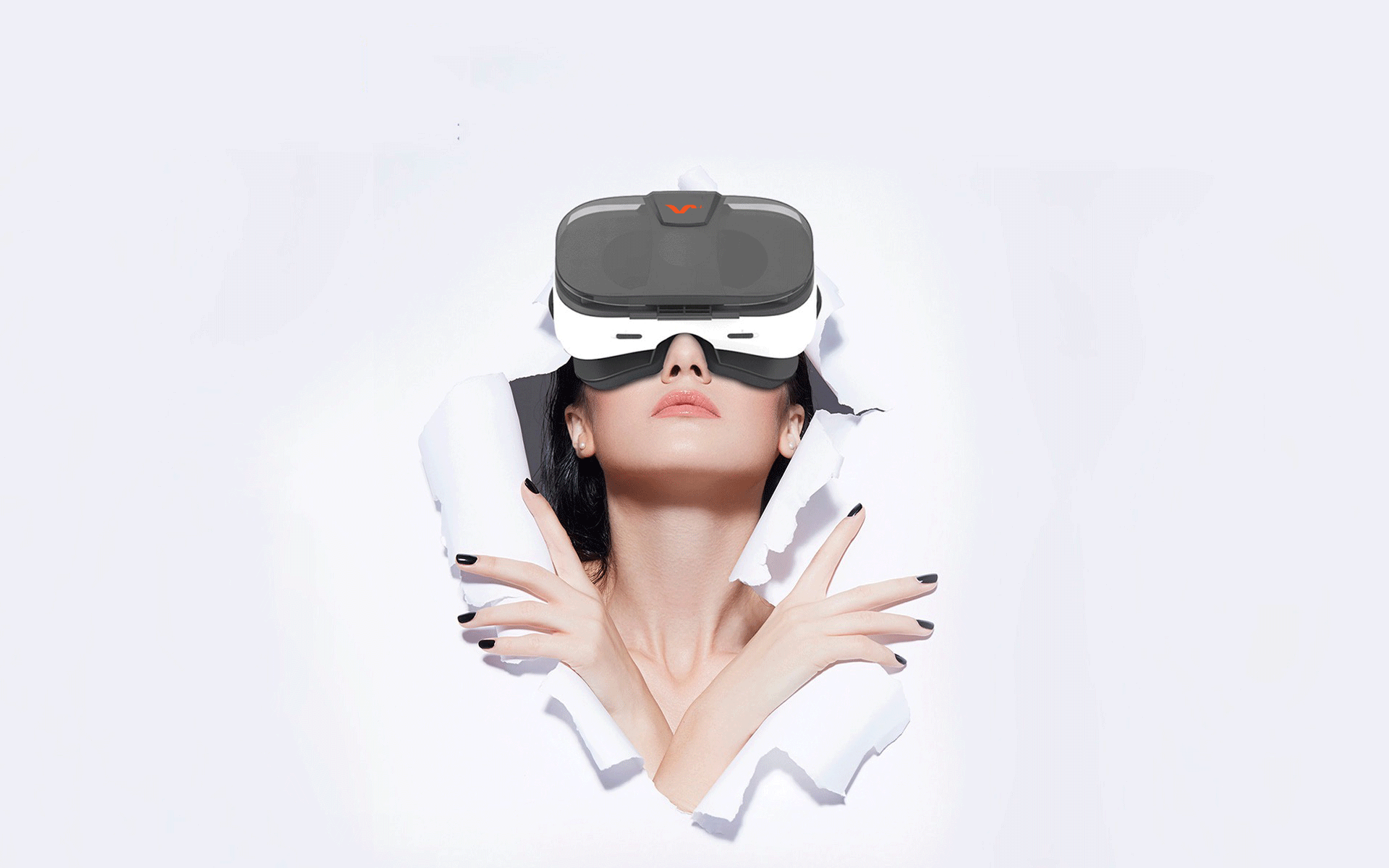 Виртуальная реальность девушки. VR шлем 360max. Очки виртуальной реальности 360 VR. Шлем виртуальной реальности 3glasses s1. Девушка в очках виртуальной реальности.