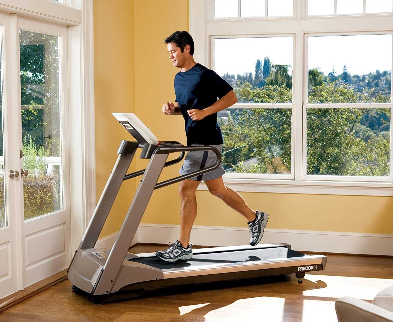 Красивые беговые дорожки. Беговая дорожка Treadmill. Magnetic Treadmill Sport Беговая дорожка. KPT Fitness Беговая дорожка. Кардиотренажеры Precor.
