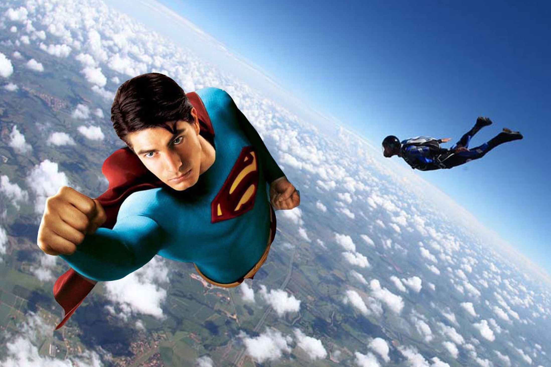 Зачем люди летают. Летающий человек. Супермен летает. Полет Супермена. Супермен парит.