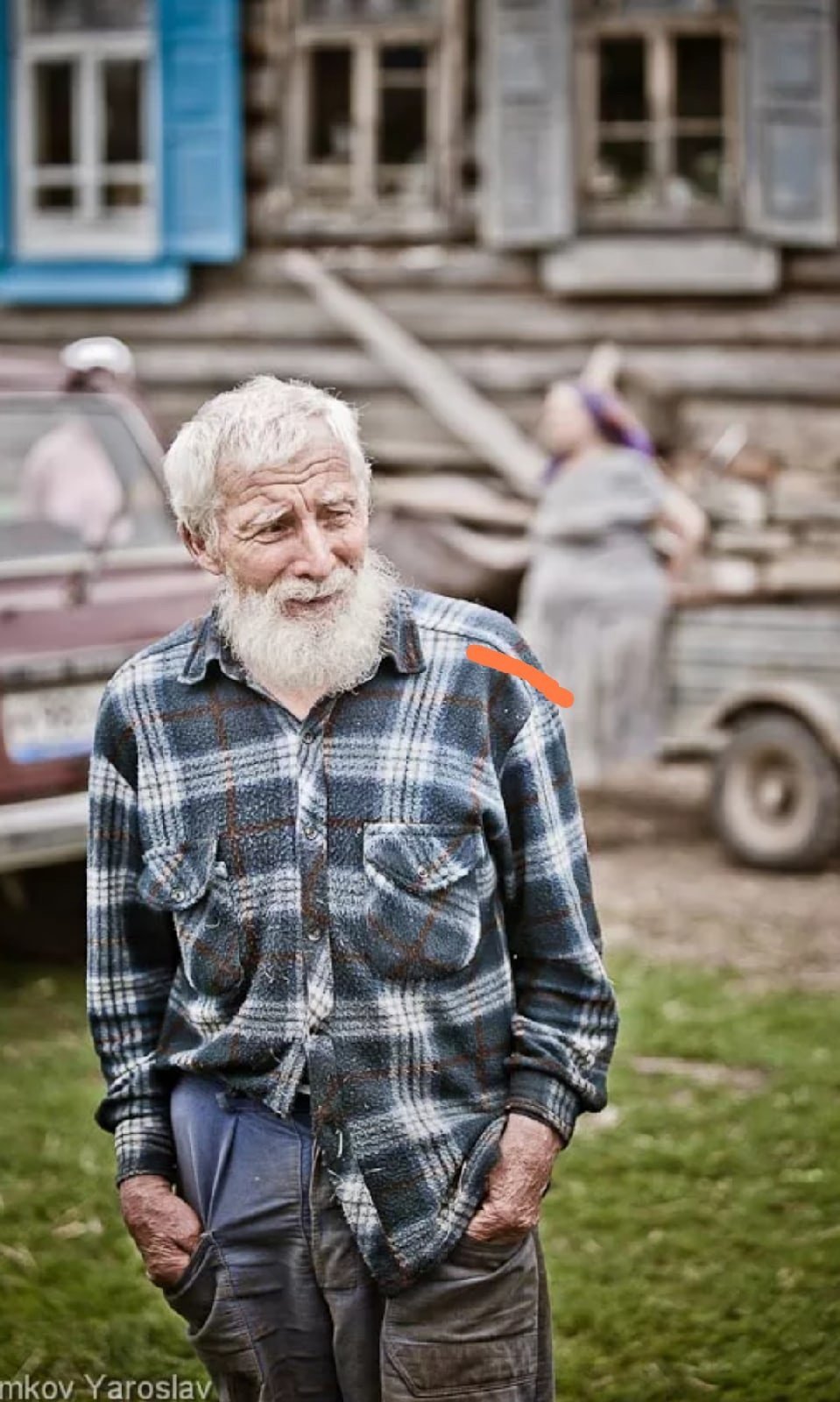 Пожилой старый мужчина. Деревенский дедушка. На деревню к дедушке. Старики в деревне. Дедушка старик.