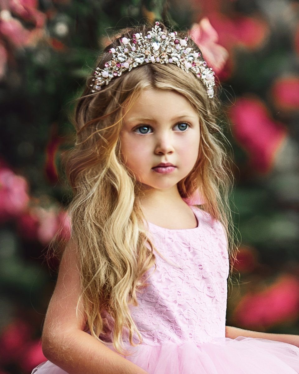 Красивые принцессы. Девочка принцесса. Самые красивые дети. Прическа принцессы для девочки. Самые красивые маленькие девочки.