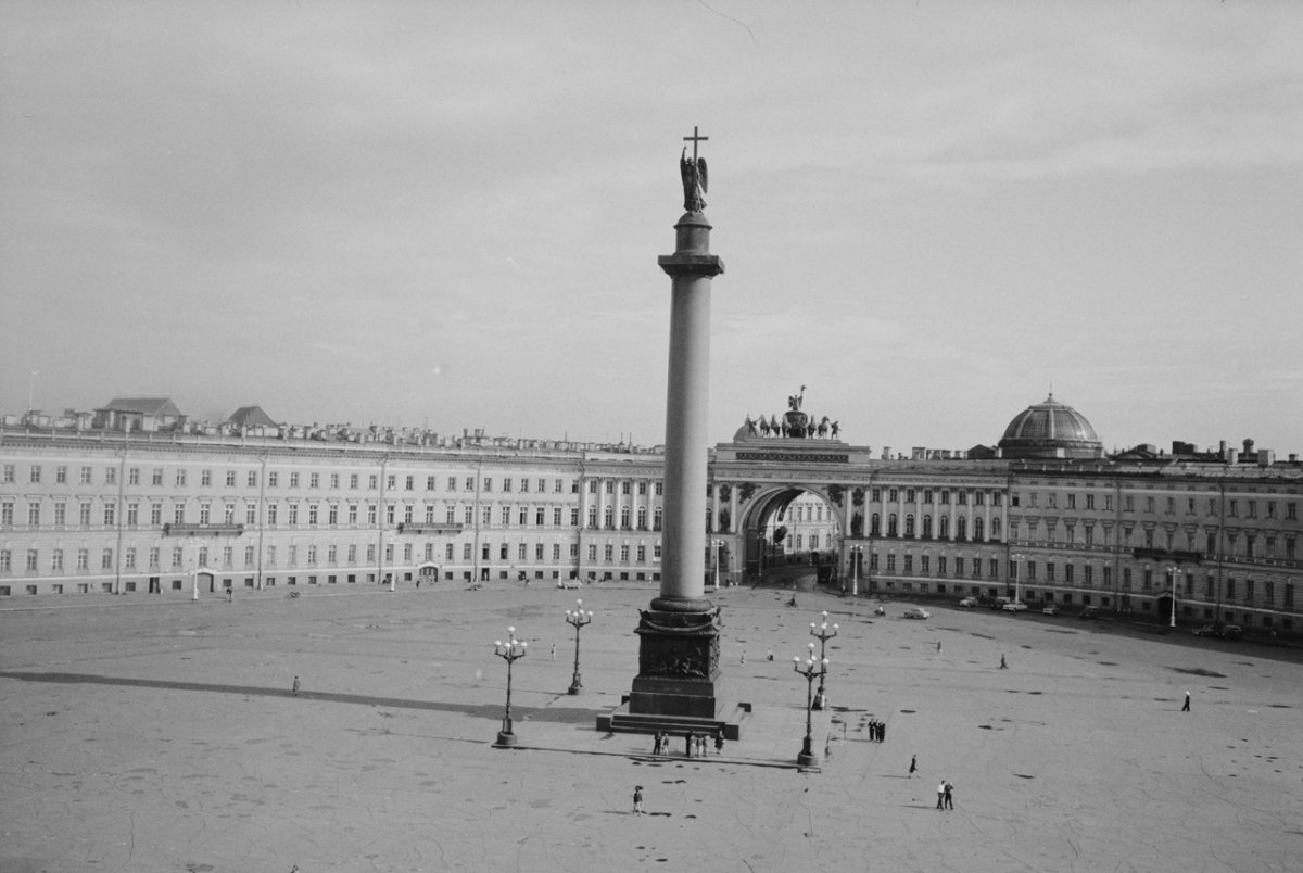 Александровская колонна картинки